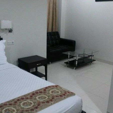 Hotel Pacific Ambon Esterno foto